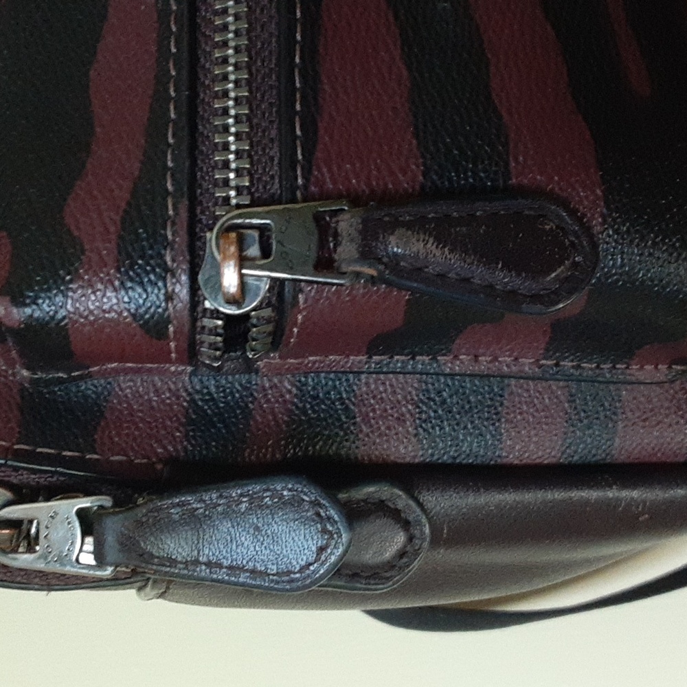 Coach Charlie Mini Tiger Striped Backpack Maroon And Black F37880 - Picture 5 of 12